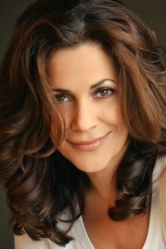 Andrea Grano interpreta Major Maria Cooper