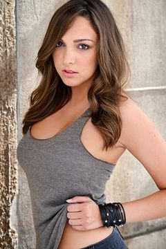 Ryan Bartley interpreta Mini-Pufts (voice) (uncredited)