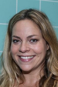 Maaike Martens interpreta Irene