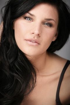 Shona Kay interpreta Marie