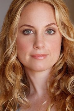 Jessica Chaffin interpreta Gina