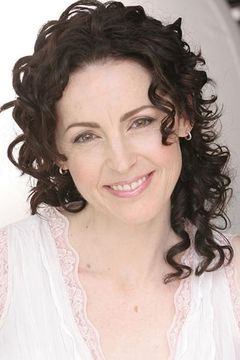 Gwenda Lorenzetti interpreta Mrs. Fleming