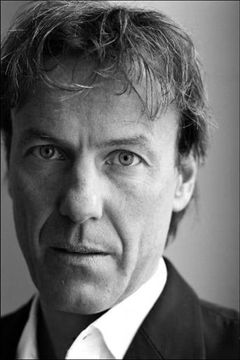 Eckart Friz interpreta Spike