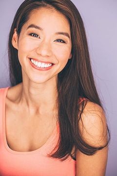 Elly Han interpreta Dr. Michealson
