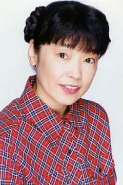Tomiko Suzuki interpreta Dende (voice)