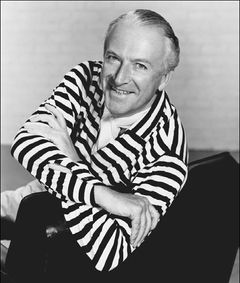 Cecil Beaton interpreta Gentleman in Park (uncredited)