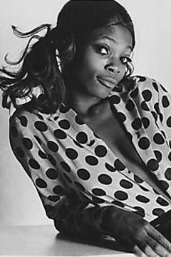 Glenna Forster-Jones interpreta Sandmoon Girl