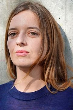 Florence Janas interpreta Sylvia