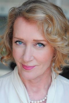 Lisa Long interpreta Sloane / Curtis Executive