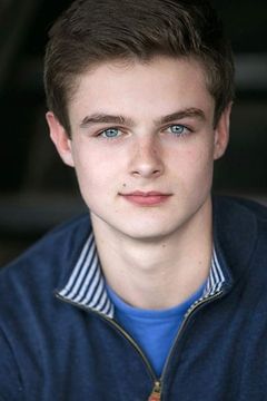 Chandler Canterbury interpreta Caleb Koestler