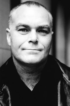 Steven Hillman interpreta Prison Guard