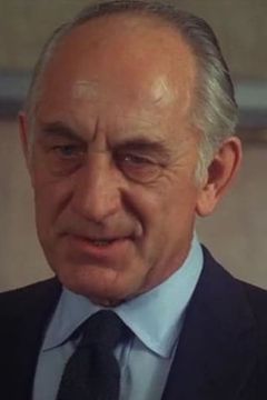 Robert F. Simon interpreta Captain J.B. Henderson