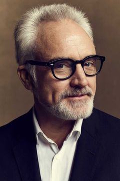 Bradley Whitford interpreta Don DaGradi
