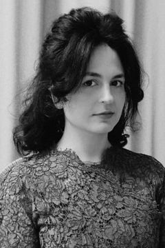 Juman Malouf interpreta Agnes (voice)
