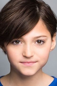 Sophia Muller interpreta Small Girl