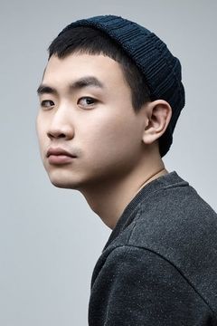 Lee Suk-hyeong interpreta Detective #2