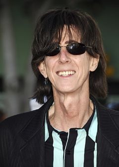 Ric Ocasek interpreta Beatnik Cat
