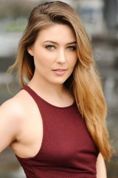 Taylor Tunes interpreta Emily