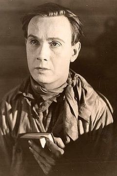 George Hackathorne interpreta Wounded Soldier in Pain (uncredited)
