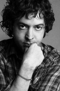 Joshua John Miller interpreta Willie Challis