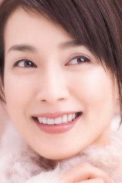 Narumi Yasuda interpreta Mari Asano