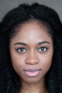 Chioma Anyanwu interpreta Johannesburg Elevator Passenger