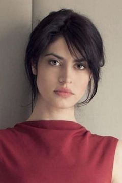 Violetta Schurawlow interpreta Özge Dogruol