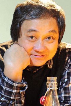 Alex Cheung Kwok-Ming interpreta News Announcer