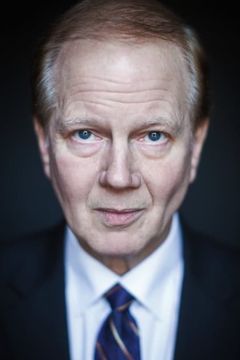 Larry Petersen interpreta Pastor