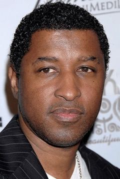 Kenneth Edmonds interpreta Himself