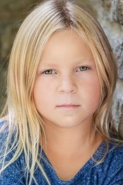 Rhyan Elizabeth Hanavan interpreta Ruthie