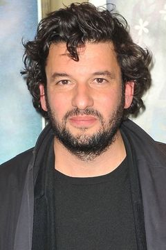 Éric Caravaca interpreta Leone