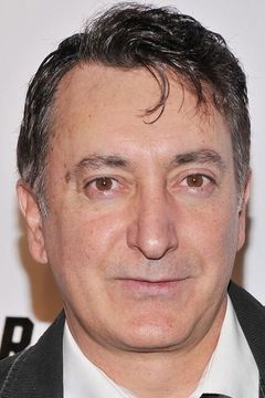 Peter Kelamis interpreta Dad's Boss