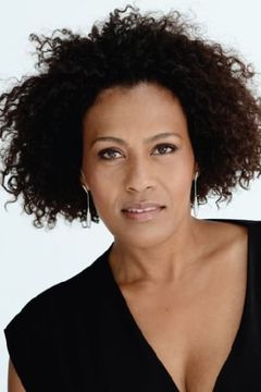 Manoushka Zeegelaar-Breeveld interpreta Nurse Babs