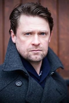 Mathias Harrebye-Brandt interpreta Danish Policeman