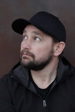 Michael J. Jacyna interpreta Russian Military Cameraman (uncredited)