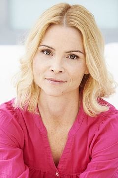 Emma Campbell interpreta Brenda Birkwell