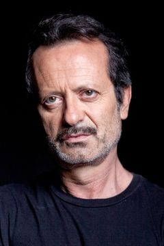 Rocco Papaleo interpreta Tony