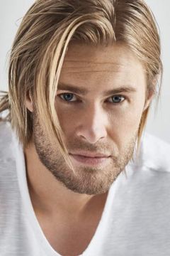 James Trevena interpreta Jacked Kangaroo / Additional Voices (voice)