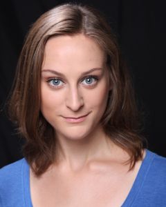 Angela Hope Smith interpreta Nurse