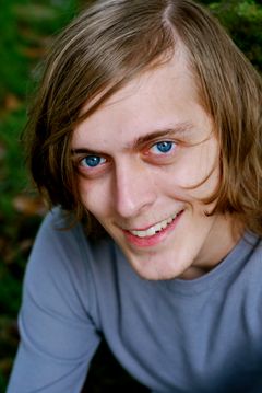 Kevin Galbraith interpreta Monster