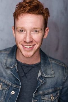 Grayson Russell interpreta Marley (voice)