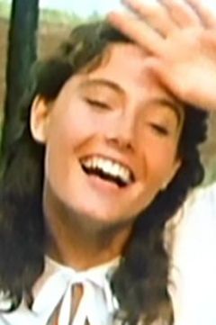 Lisa Ann Rubin interpreta Melody