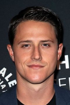 Shane Harper interpreta Robbie Gould