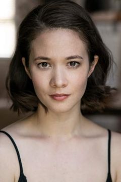 Augusta Xu-Holland interpreta Eva