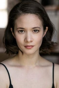 Augusta Xu-Holland interpreta Catherine Standish