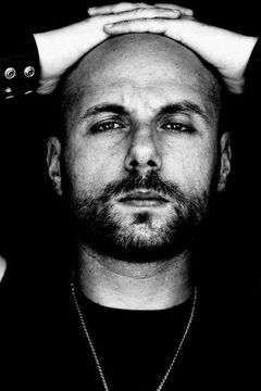 Primo Brown interpreta Band (as Cor Veleno)
