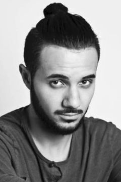 Alex Polidori interpreta Radu