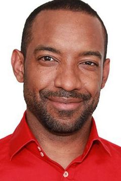 Joel Gordon interpreta Owen Green
