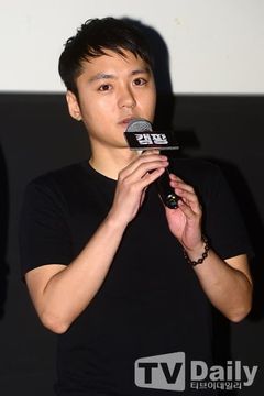 Kim He-sang interpreta 307